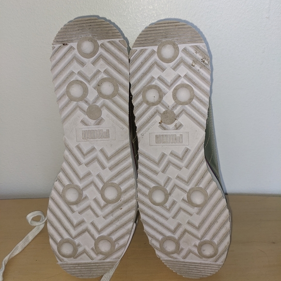 Gold Platform Puma's - Picture 4 of 7